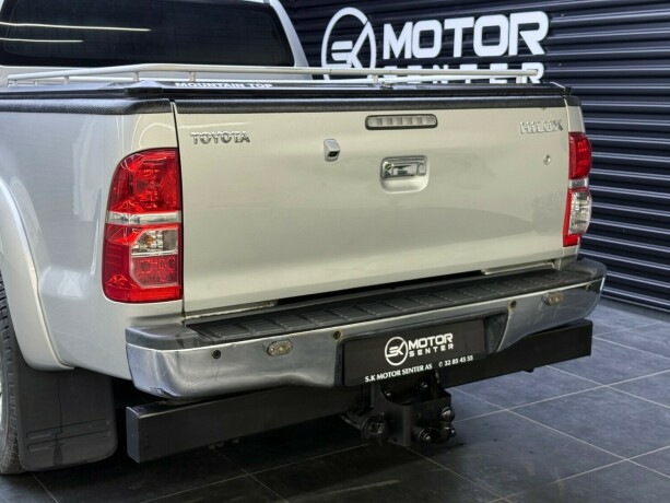 toyota-hilux-diesel-2012-big-6