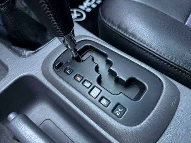 toyota-hilux-diesel-2012-big-25