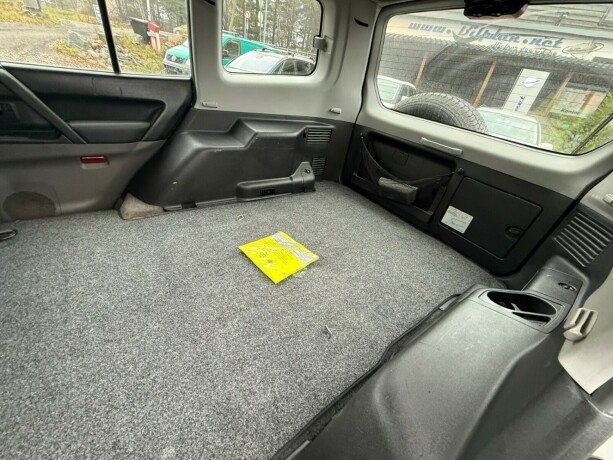 mitsubishi-pajero-bensin-2001-big-21