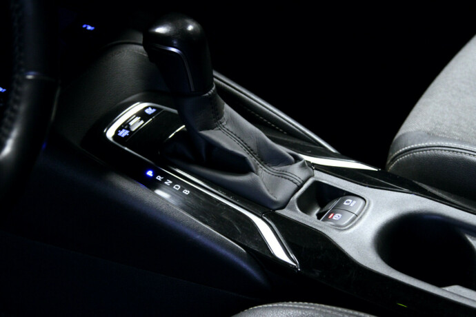 toyota-corolla-elektrisitetbensin-2021-big-11