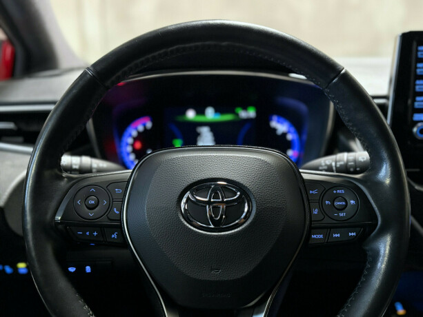 toyota-corolla-elektrisitetbensin-2021-big-12