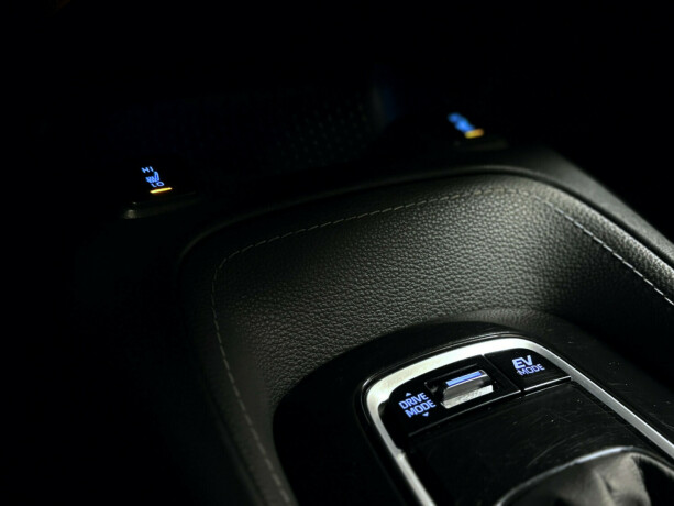 toyota-corolla-elektrisitetbensin-2021-big-10