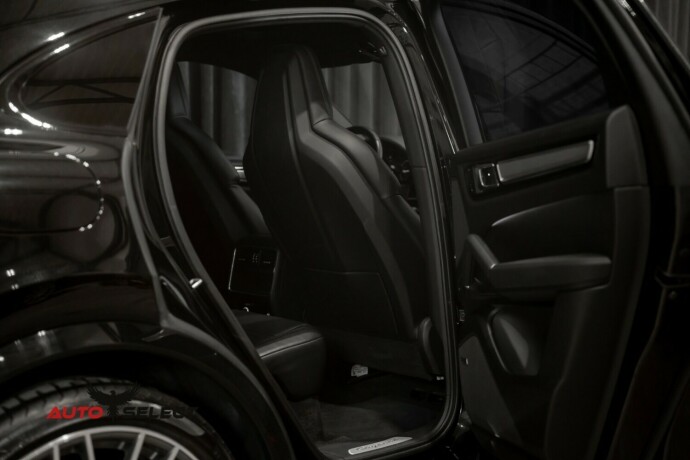 porsche-cayenne-coupe-elektrisitetbensin-2023-big-27