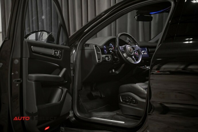 porsche-cayenne-coupe-elektrisitetbensin-2023-big-20