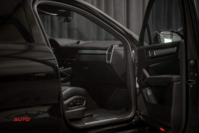 porsche-cayenne-coupe-elektrisitetbensin-2023-big-29