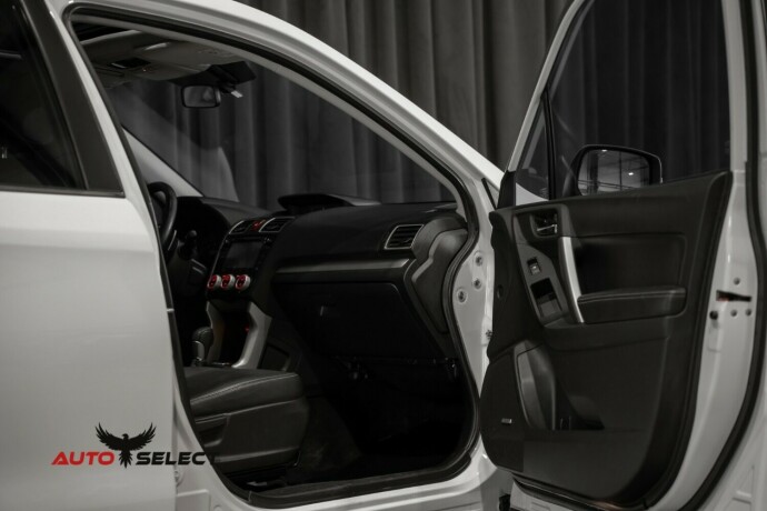 subaru-forester-bensin-2015-big-15