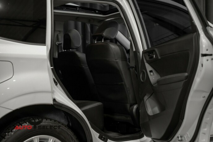 subaru-forester-bensin-2015-big-13