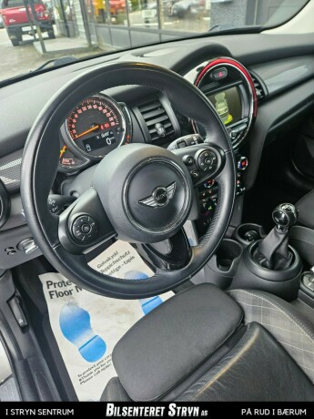 mini-cooper-bensin-2018-big-7