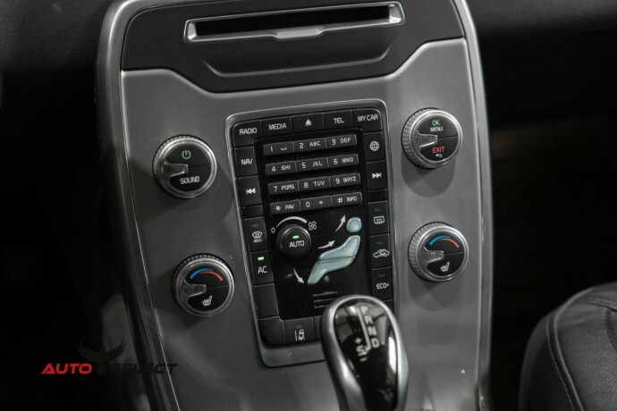 volvo-v70-diesel-2015-big-31