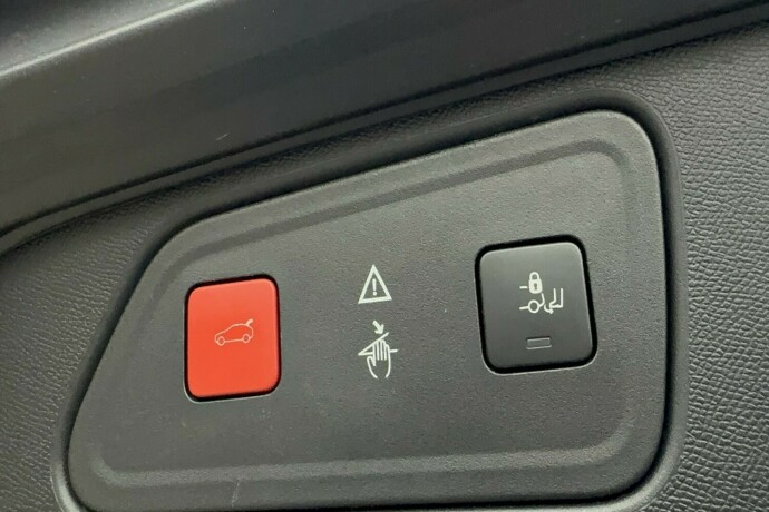 peugeot-3008-diesel-2017-big-19