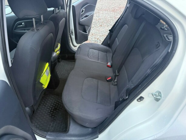 kia-rio-bensin-2013-big-5