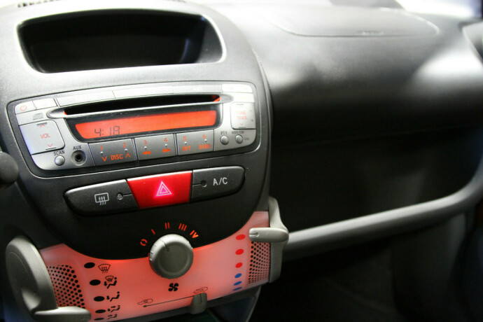 citroen-c1-bensin-2011-big-9