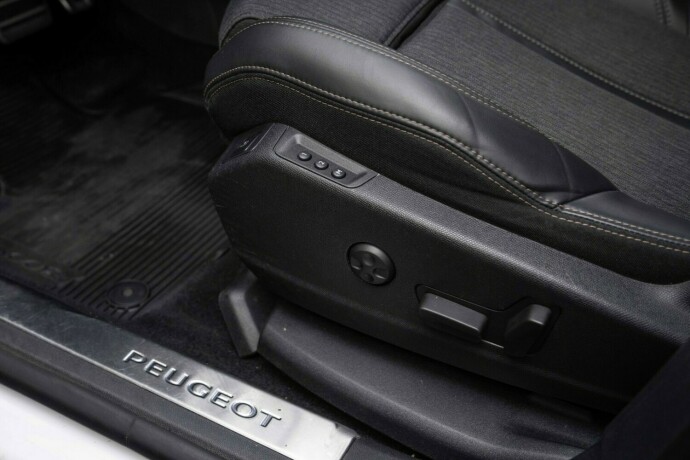 peugeot-3008-diesel-2016-big-26