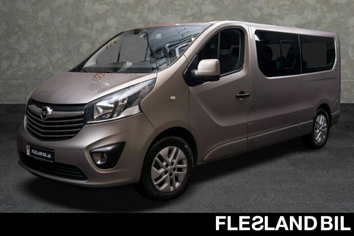 opel-vivaro-diesel-2017-big-0