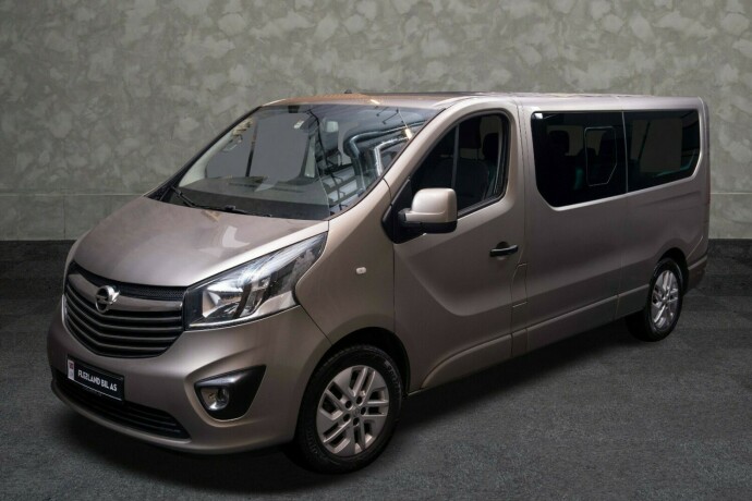 opel-vivaro-diesel-2017-big-1