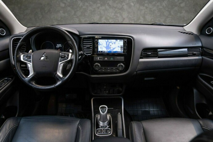 mitsubishi-outlander-elektrisitetbensin-2016-big-31