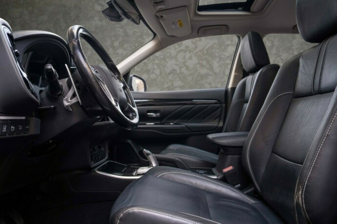 mitsubishi-outlander-elektrisitetbensin-2016-big-25