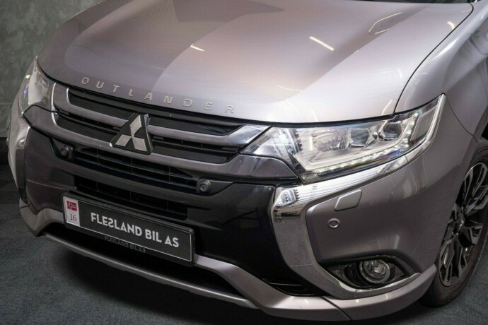 mitsubishi-outlander-elektrisitetbensin-2016-big-4
