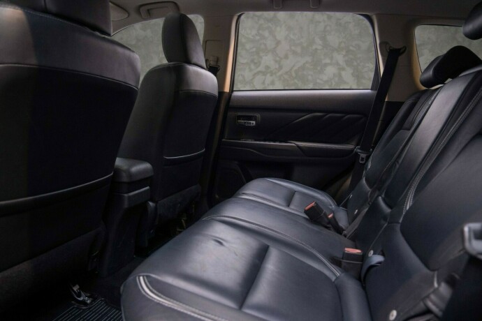 mitsubishi-outlander-elektrisitetbensin-2016-big-29