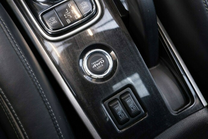 mitsubishi-outlander-elektrisitetbensin-2016-big-20