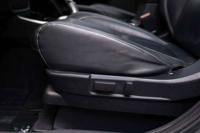 mitsubishi-outlander-elektrisitetbensin-2016-big-26