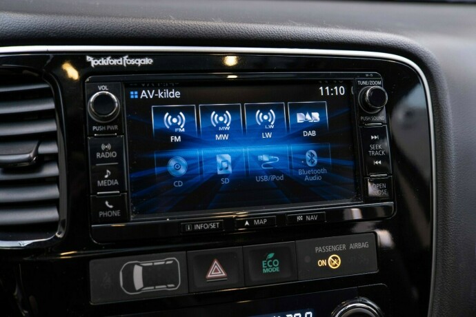 mitsubishi-outlander-elektrisitetbensin-2016-big-22