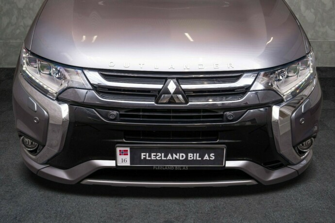 mitsubishi-outlander-elektrisitetbensin-2016-big-5