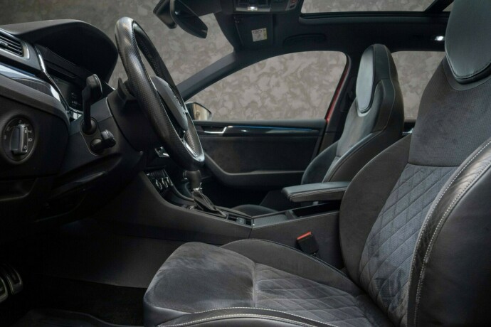 skoda-superb-diesel-2019-big-30