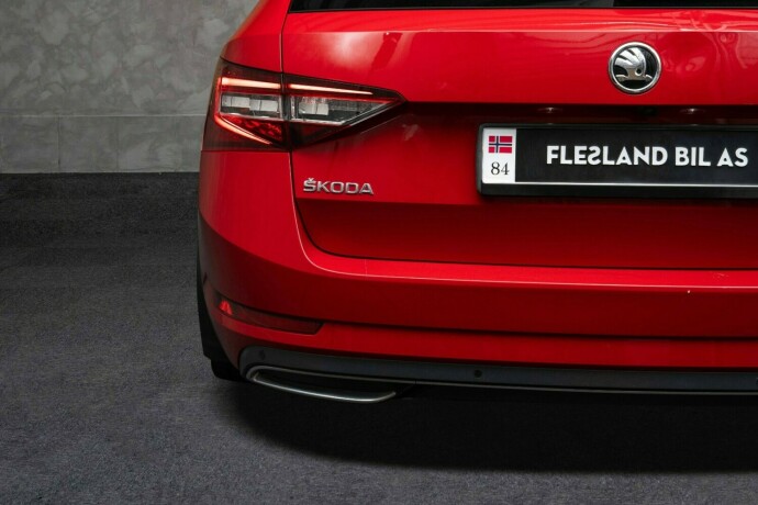 skoda-superb-diesel-2019-big-9