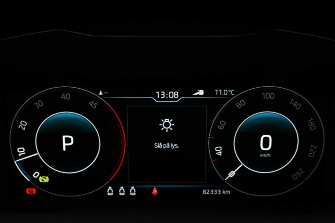 skoda-superb-diesel-2019-big-14