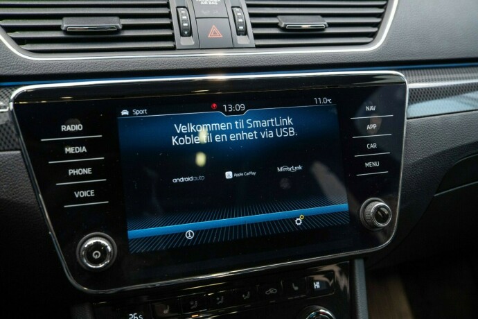 skoda-superb-diesel-2019-big-26