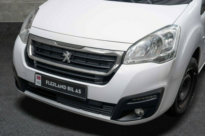 peugeot-partner-diesel-2016-big-3