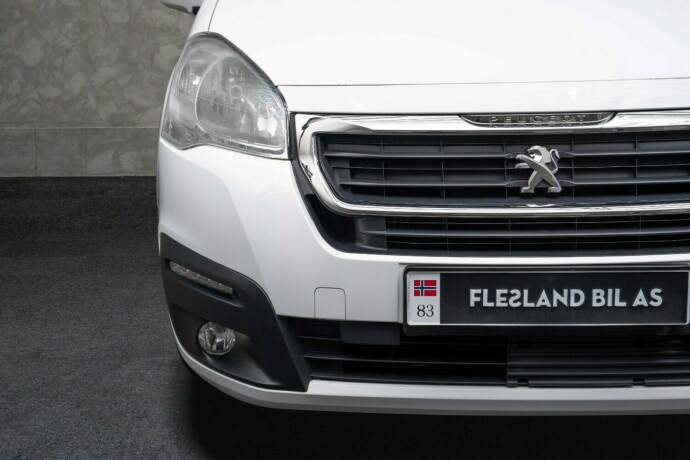 peugeot-partner-diesel-2016-big-5