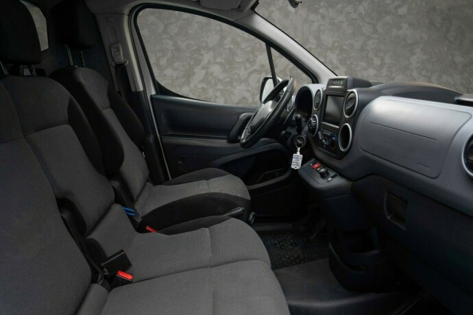 peugeot-partner-diesel-2016-big-19