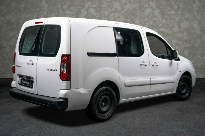 peugeot-partner-diesel-2016-big-10