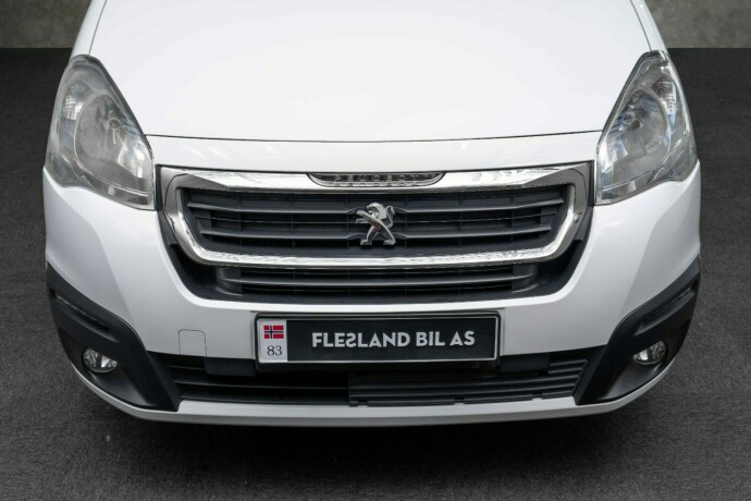 peugeot-partner-diesel-2016-big-4