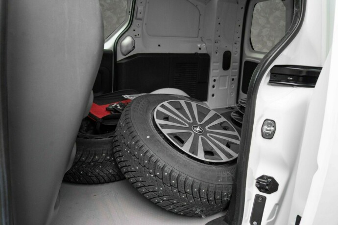 peugeot-partner-diesel-2016-big-23