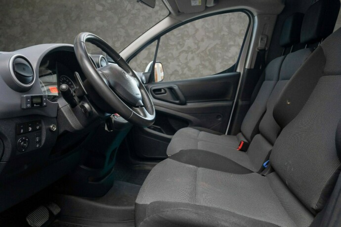 peugeot-partner-diesel-2016-big-17