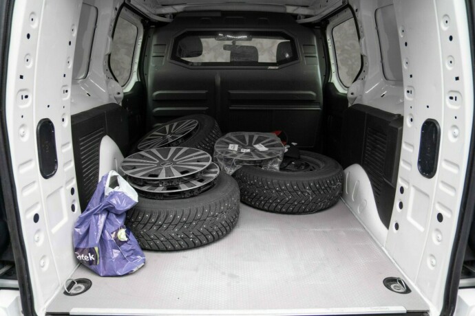 peugeot-partner-diesel-2016-big-21