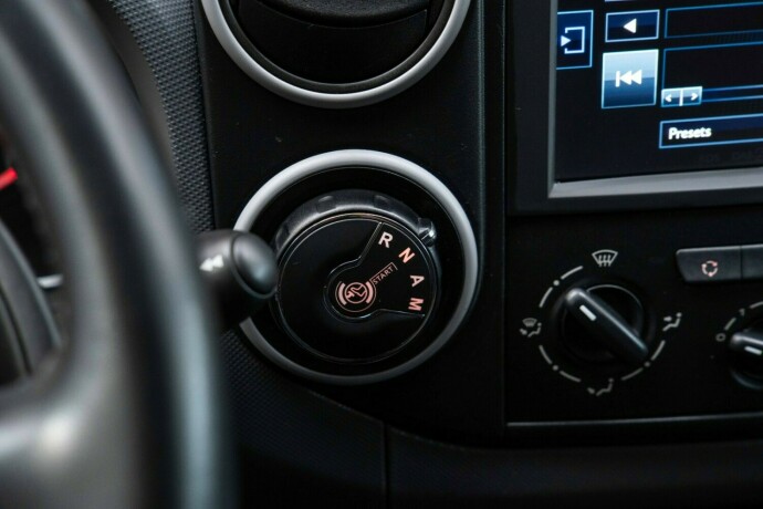 peugeot-partner-diesel-2016-big-14