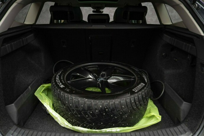 skoda-enyaq-elektrisitet-2022-big-33