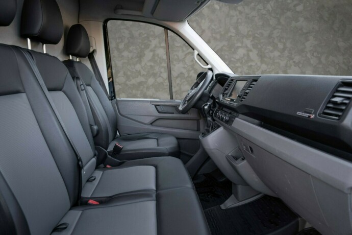 volkswagen-crafter-diesel-2019-big-22