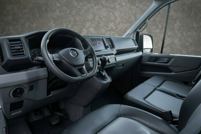 volkswagen-crafter-diesel-2019-big-19