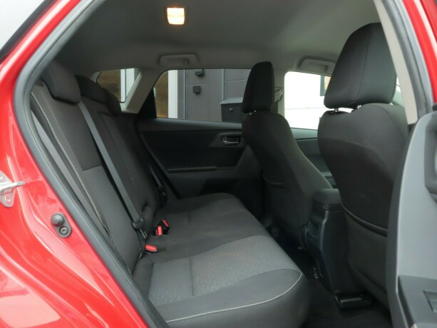 toyota-auris-elektrisitetbensin-2015-big-16