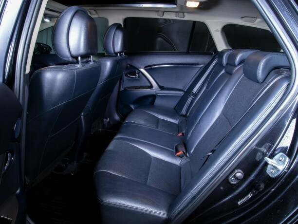 toyota-avensis-bensin-2012-big-53