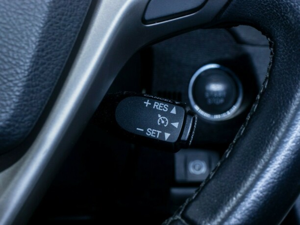 toyota-avensis-bensin-2012-big-30