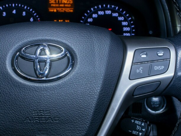 toyota-avensis-bensin-2012-big-34