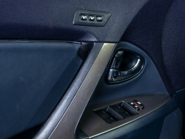 toyota-avensis-bensin-2012-big-24