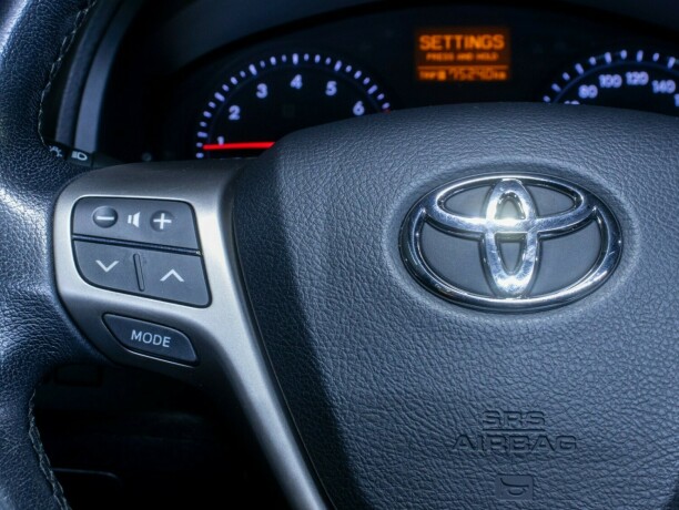 toyota-avensis-bensin-2012-big-33