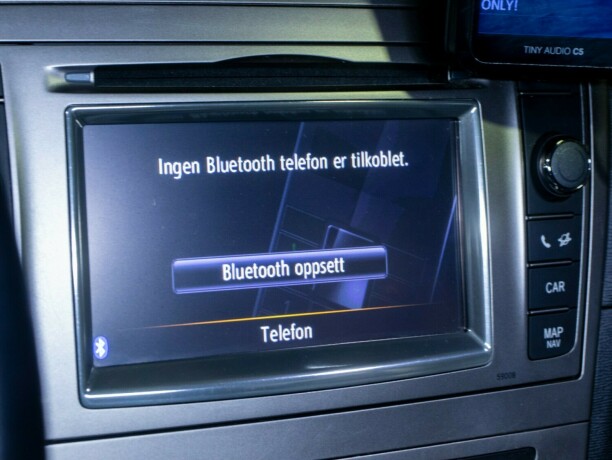 toyota-avensis-bensin-2012-big-37